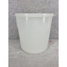 Super Seal White Plastic Food Storage Container Tub with Lid Made in USA 6.5"