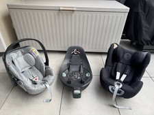Cybex Platinum Set: Babyschale Koi Edition + Base Z Isofix + Kindersitz