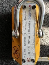 Global Industrial 316089 Permanent Magnetic Lifter 600lb Capacity