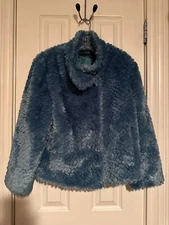 Harve Benard Faux Fur Fashion Jacket Womans Size S. Teal/ Fuzzy/ Stylish