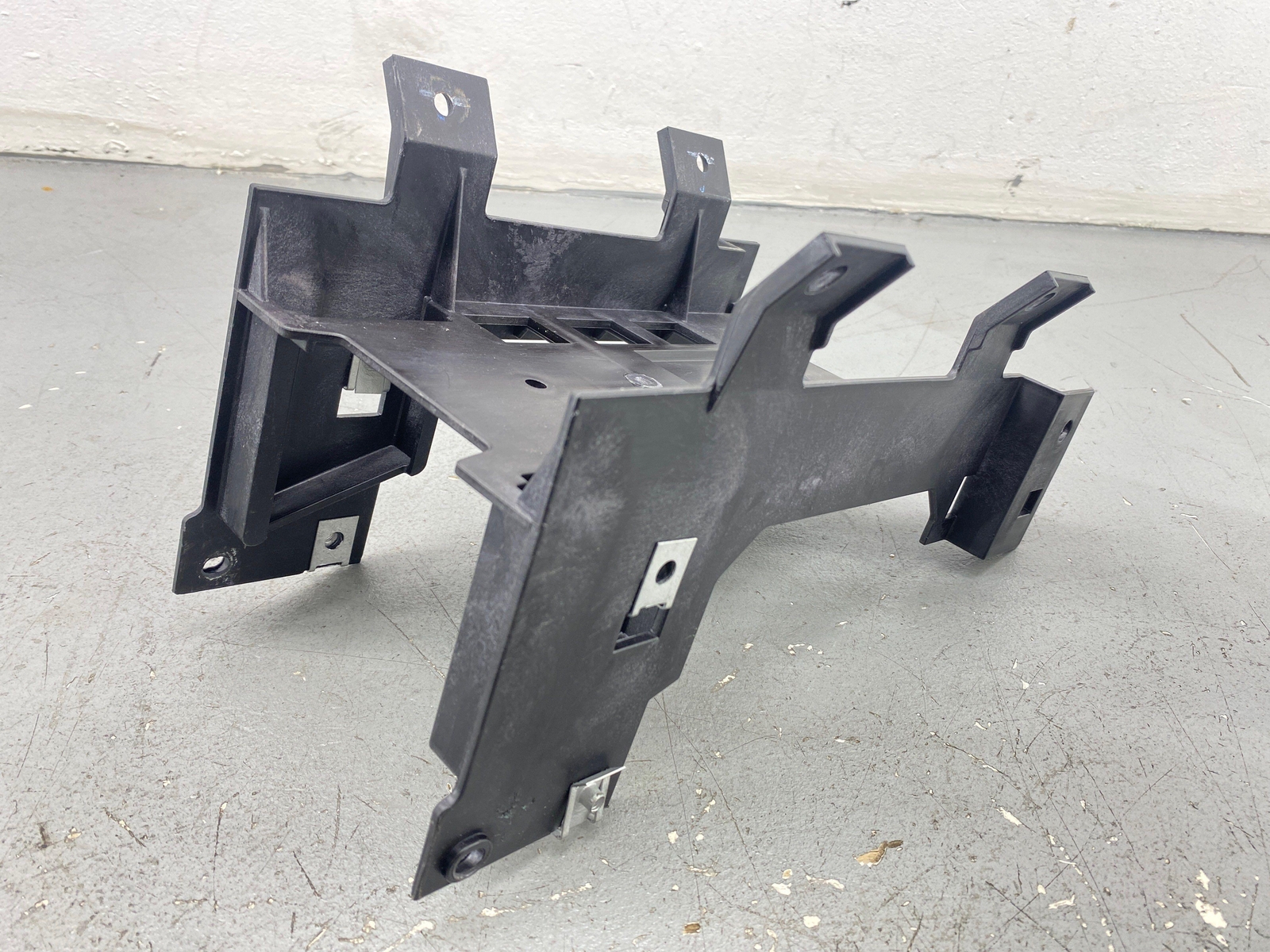 2020-2023 MCLAREN GT INTERIOR CENTER CONSOLE MOUNT BRACKET 11N1114 OEM 2021 2022