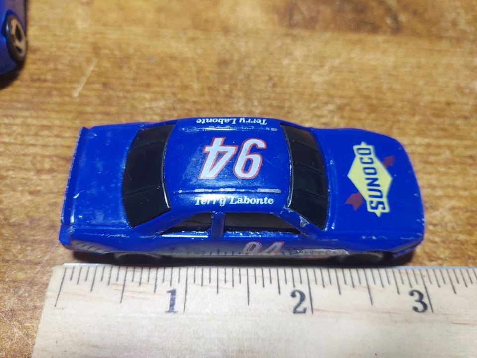 Terry Labonte #94 Sunoco 1991 Oldsmobile Cutlass Supreme 1:64 - SUELTO Foto 2 de 4