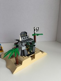 LEGO Pirates: Loot Island  (6241)