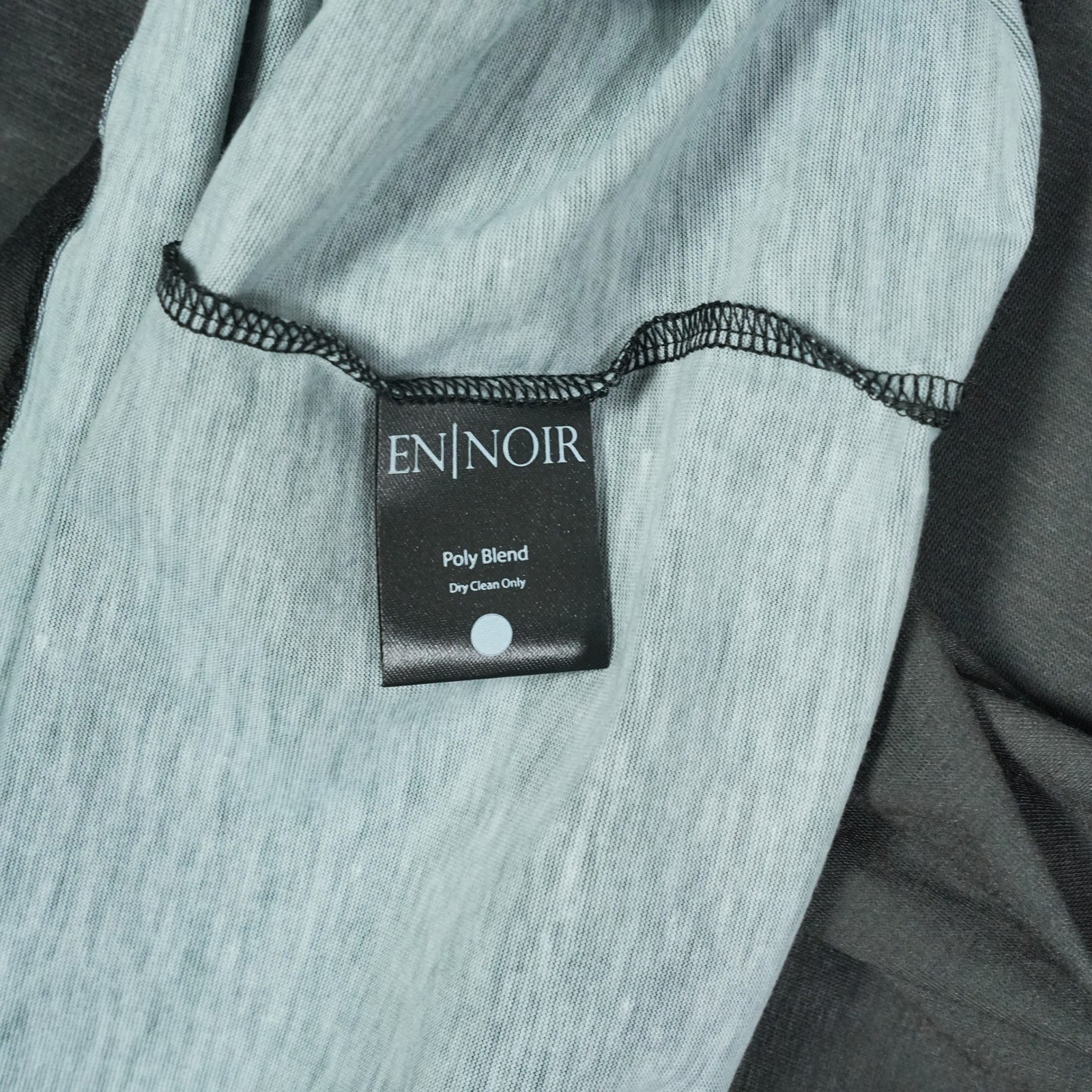 En Noir Mens Avant Grarde Monochromatic T-Shirt Black Made in USA 20x30 image 5