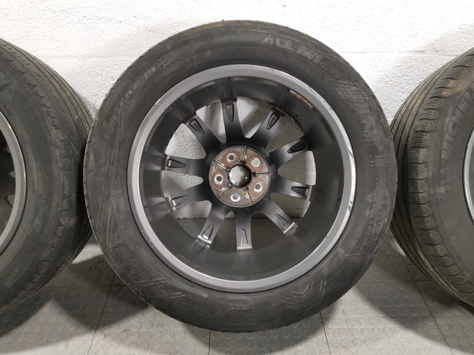 Maserati Levante 2017 Wheel P/N 670044699