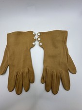 RARE Vintage Women  s Tan Suede Gloves W Pearl Buttons Scalloped Edges Size M