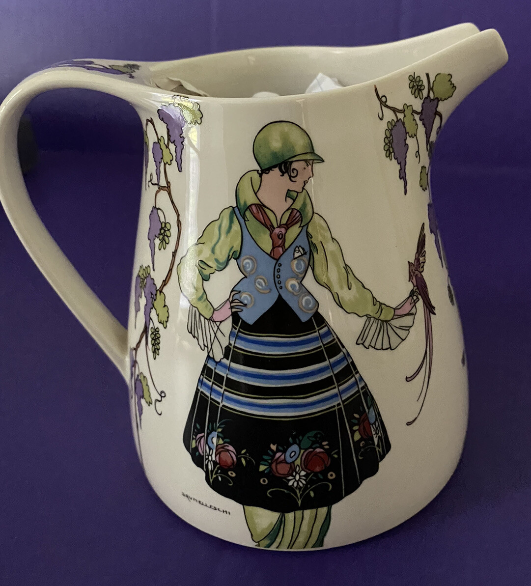 Villeroy & Boch 20 Oz Pitcher Design 1900 4.5” Height