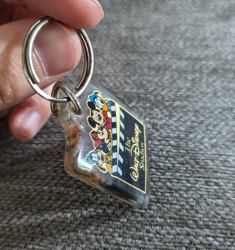 VTG Walt Disney Studios Keychain w/ Mickey Mouse Gang Mickey Minnie Donald Goofy - Picture 3 of 3