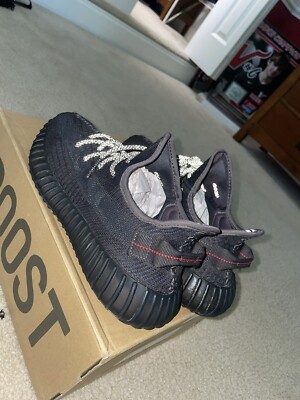 Yeezy Pirate Black Real Vs Fake Кроссовки Adidas Yeezy Boost 350 V2 Black