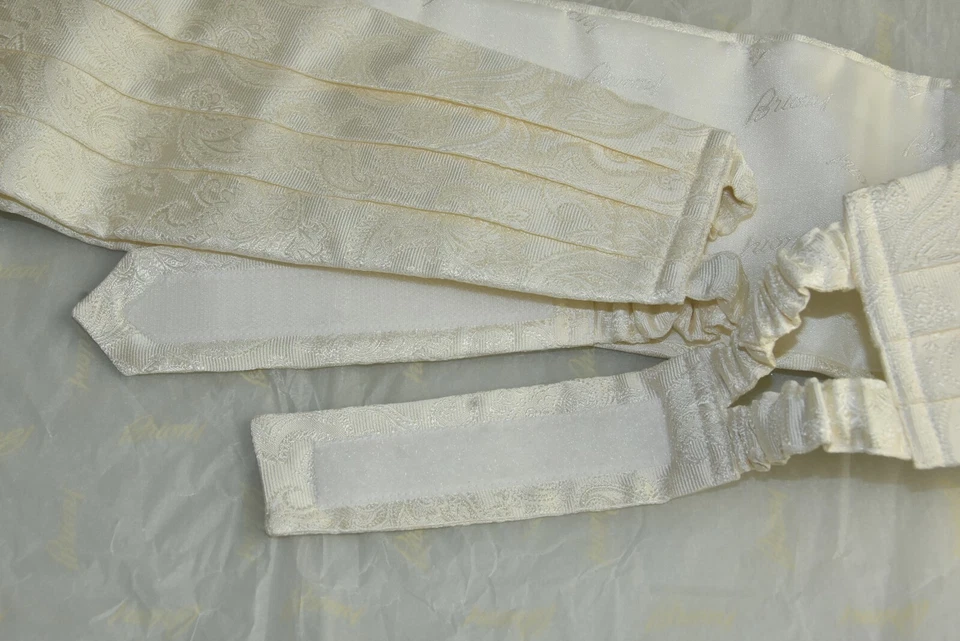 NUEVO en CAJA DE REGALO Brioni JUEGO DE 2 PIEZAS Cummerbund Lazo Paisley Jacquard Crema Marfil Foto 3 de 4