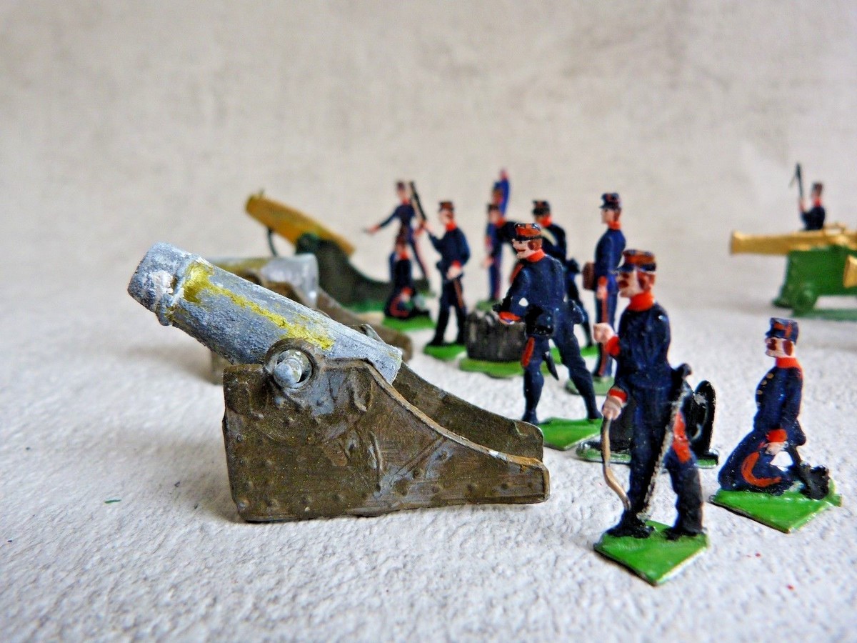 Plats d'étain - Zinnfiguren HEINRICHSEN : 20 prussiens divers guerre de