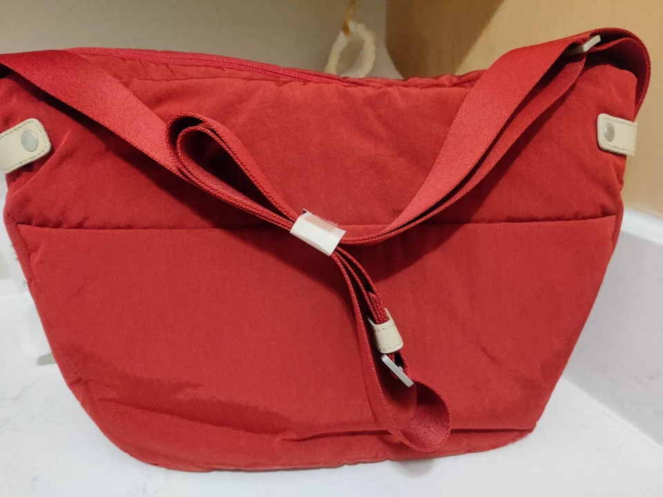 Mandarina Duck Tomato Red Purse Messenger Bag Sport Nylon Polyester 17"x11" - Image 3 of 4