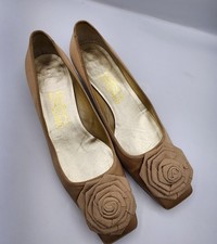 Vintage Salvatore Ferragamo Taira Champagne Satin Rosette Pumps 9B