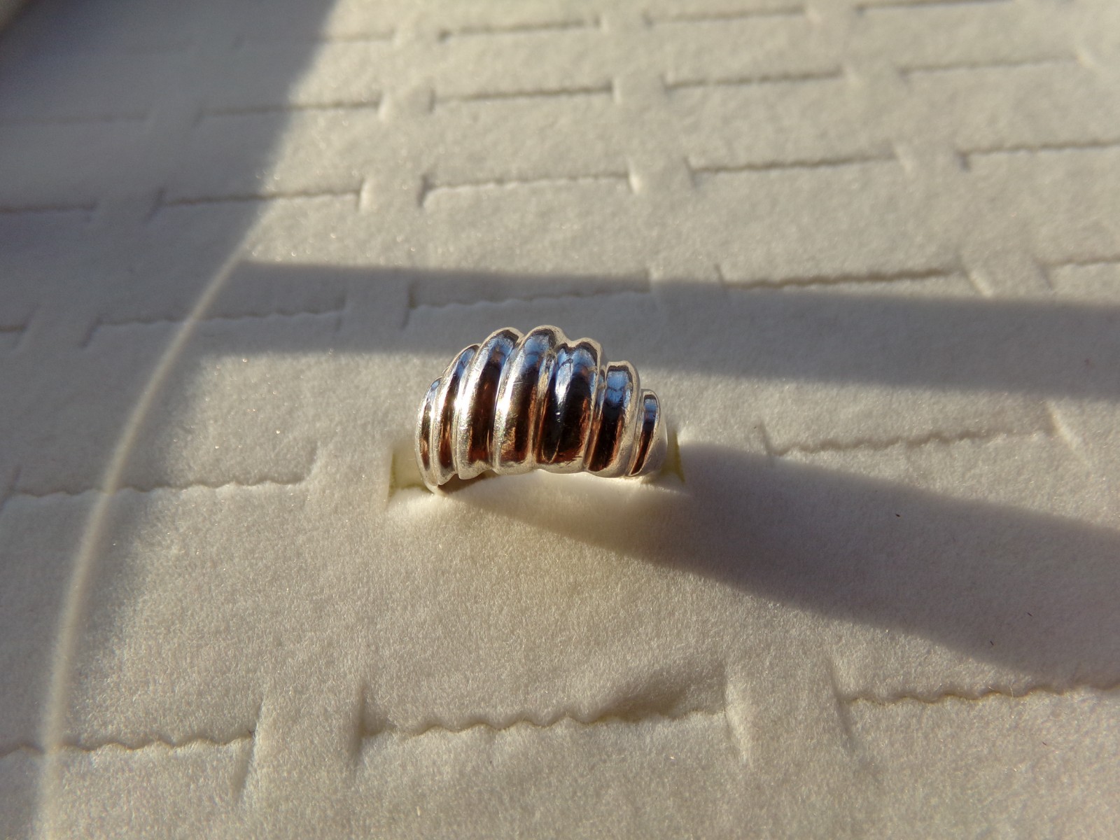 Solid Sterling Silver 925 Ring Size 5.5 Signed PAD - image 1