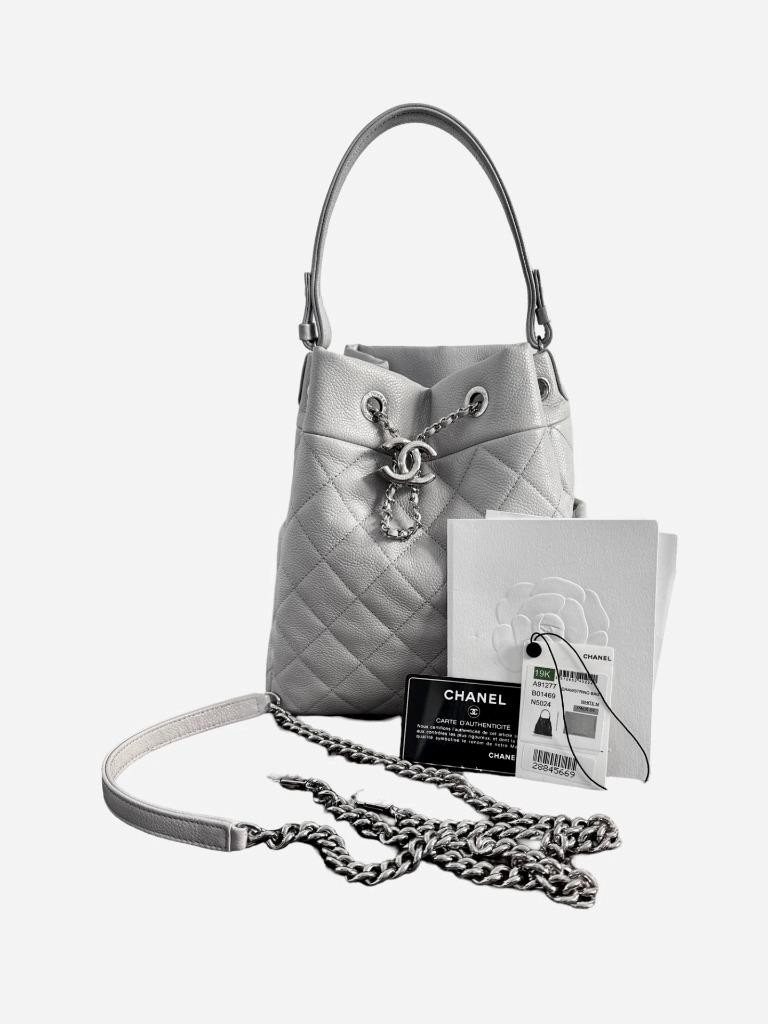 Chanel ドキュメントバッグ s-l1200.jpg