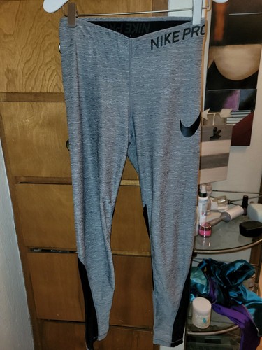 NIKE Pro Women's Dri-Fit Compression 