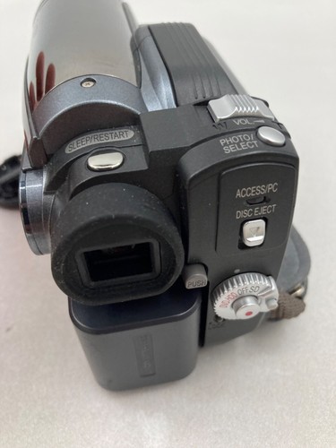Hitachi DZHS500A DVD+HDD Hybrid Camcorder With 30X Optical Zoom Untested - Picture 5 of 14