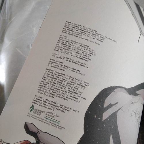 BLOOD + WATER – TPB VO VERTIGO – Judd Winick - Picture 3 of 3