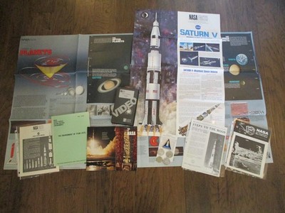 NASA APOLLO-SPACE SHUTTLE FLOWN METAL MEDALLIONS/POSTERS/BOOKLETS/VIDEO - MSFC