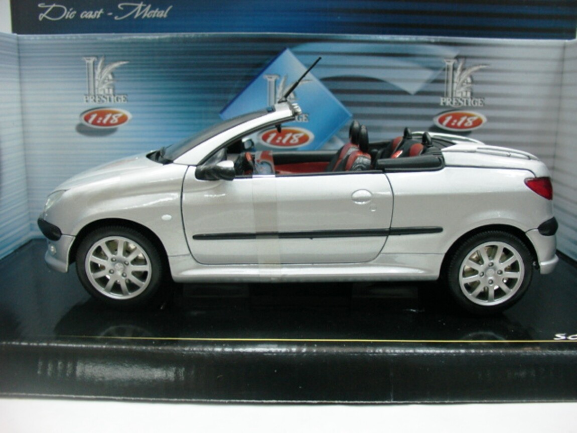 Peugeot - 未開封 WELLY PEUGEOT 206CC 1:18 Collection Welly 1:18 Peugeot 206cc Baujahr 2000 red 76577 model car