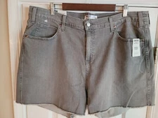 Signature Gold By Levi Strauss & Co. Heritage High-Rise 3" Shorts Super Stretch