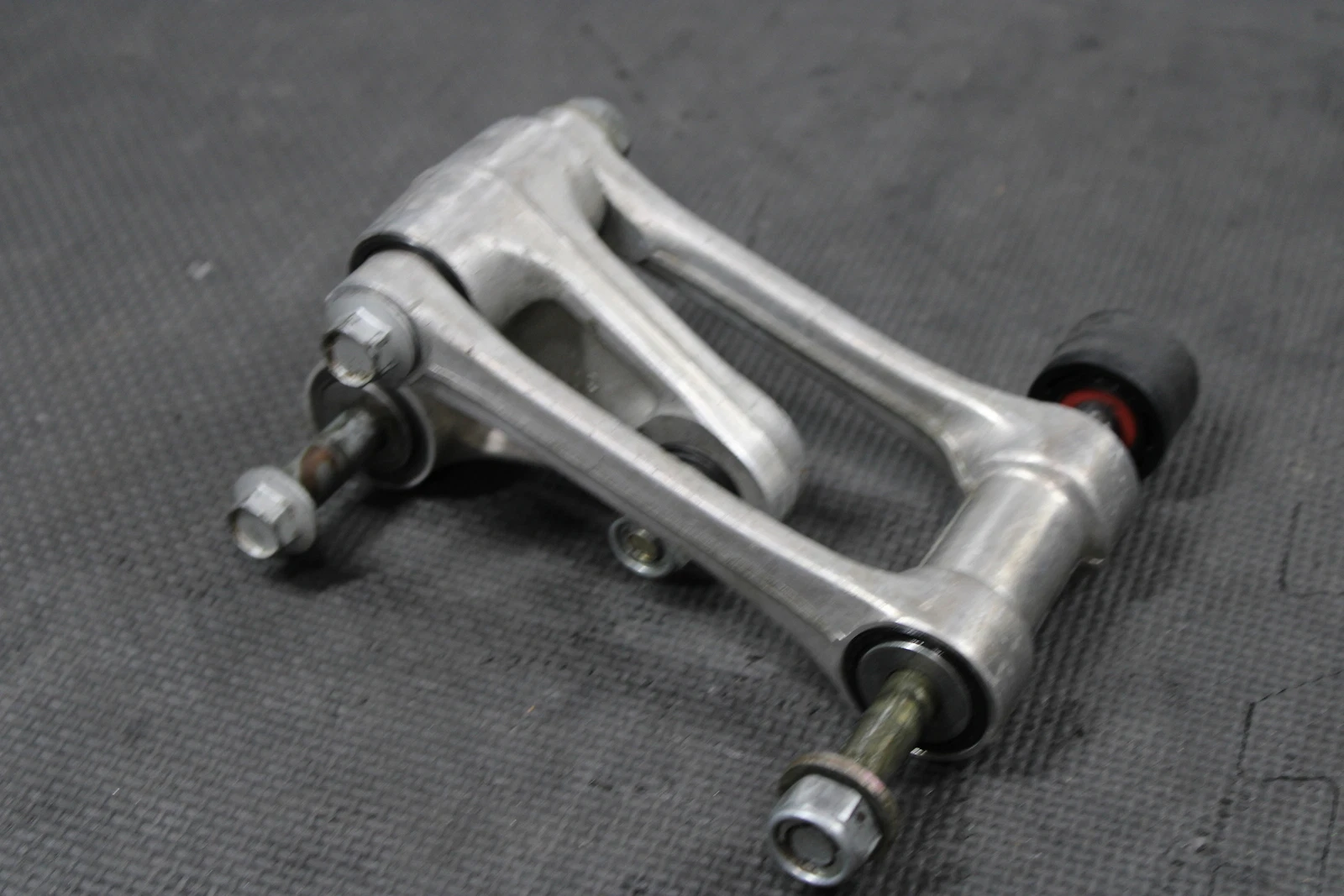 2004 honda 04-08 crf250x OEM REAR SHOCK LINKAGE LINKS 52479