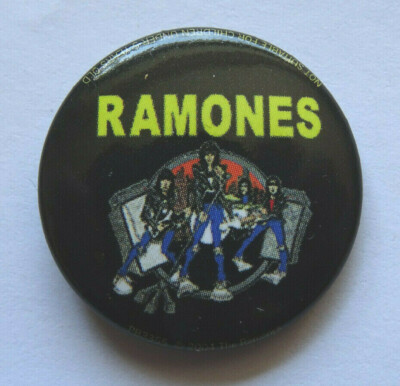Ramones Button Anstecker Badge Pin Road To Ruin 2,5cm