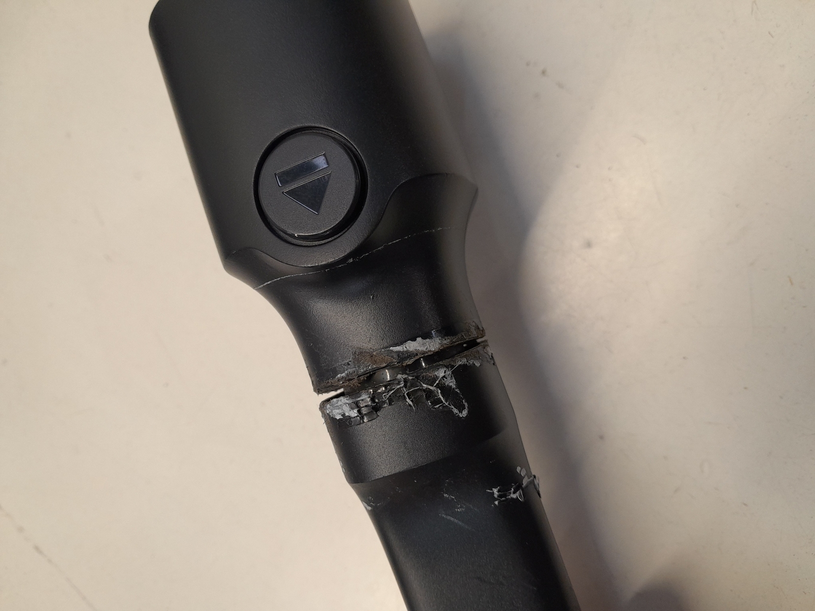 AEG 8000 Series Animal Cordless Vacuum Cleaner (UNTESTED/Scuffs/Dirty