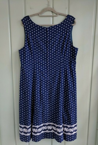 German Chiemsee Dirndl Dress Womens Plus 2X Size 50 Blue Blue Floral Embroidered - Picture 9 of 10