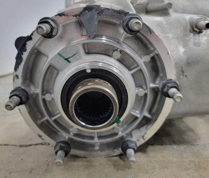 2019-2023 Chevrolet Silverado 1500 Transfer Case Assembly OEM Opt MQB 10 speed - Image 3 of 4