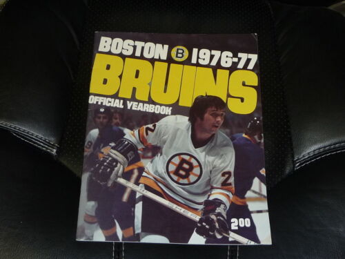 1976 1977 BOSTON BRUINS HOCKEY YEARBOOK EX-MINT BRAD PARK ON COVER - Picture 1 of 1