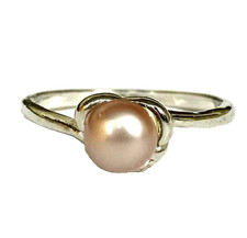 Vtg Silver Freshwater Pearl Ring Size 6 Cream Pink Dainty Round Solitaire Plated