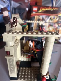 lego indiana jones 7621 complete with manual