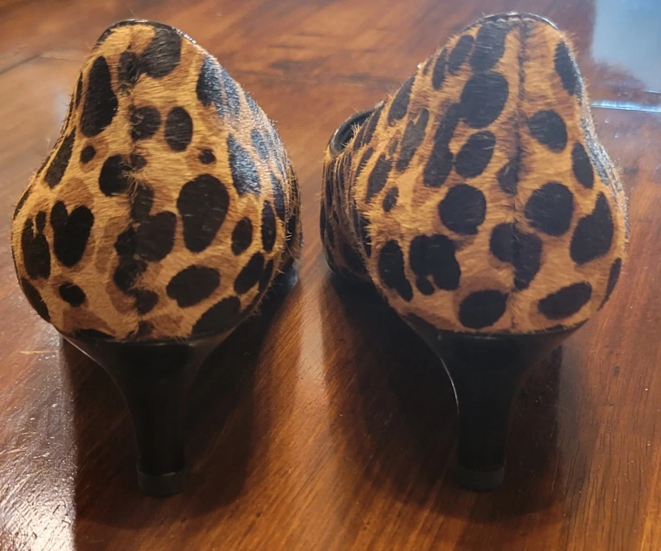 Rockport Animal Print Pointed Toe Leopard Kitten Heels Size 5 - Image 2 of 4