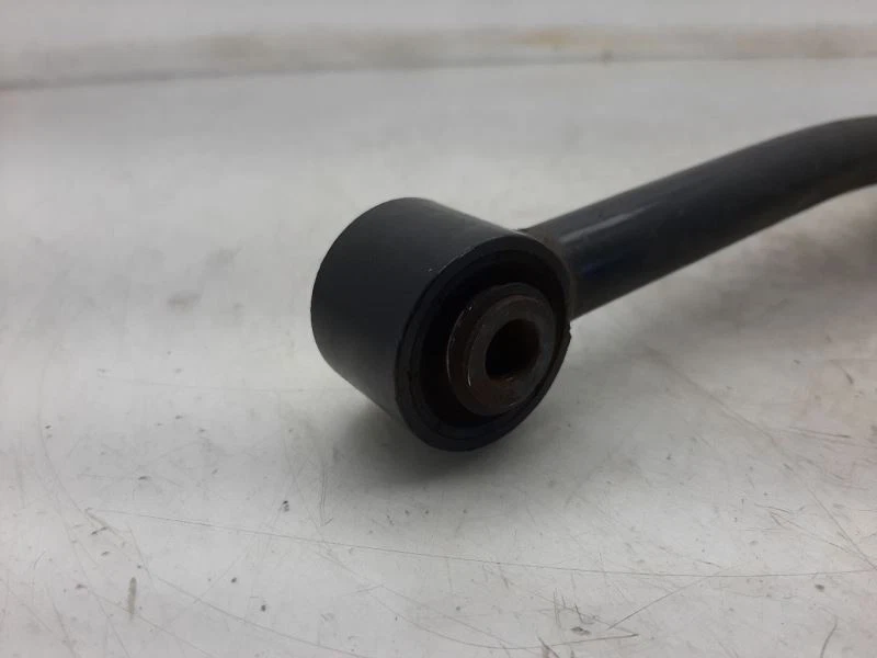 Brazo de control superior eslabón lateral trasero 11-20 DODGE JOURNEY 68079539AF Foto 2 de 4