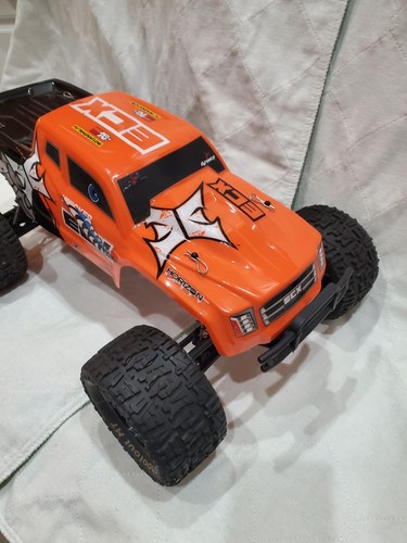 ECX Ruckus MT 1/10 2wd Monster Truck Orange And Black - Untested Parts Or Repair - Picture 2 of 19