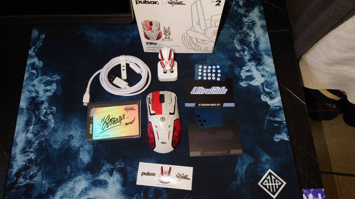 Pulsar Xlite V4 Quiccs Edition Sz2 8K Dongle And Figure Included + 