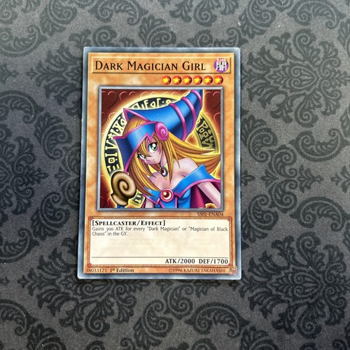 Dark Magician Girl - SS01-ENA04 - Common - 1st Edition - Picture 1 of 2