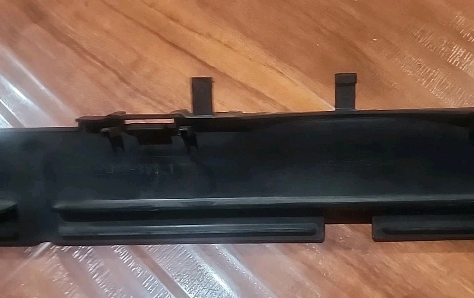 2009-2013 Toyota Corolla Upper Radiator Shroud Braket 1.8L OEM - Image 3 of 4