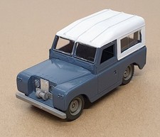 Vitesse 1/43 Scale Diecast 28001 - Land Rover Truck - Grey/White
