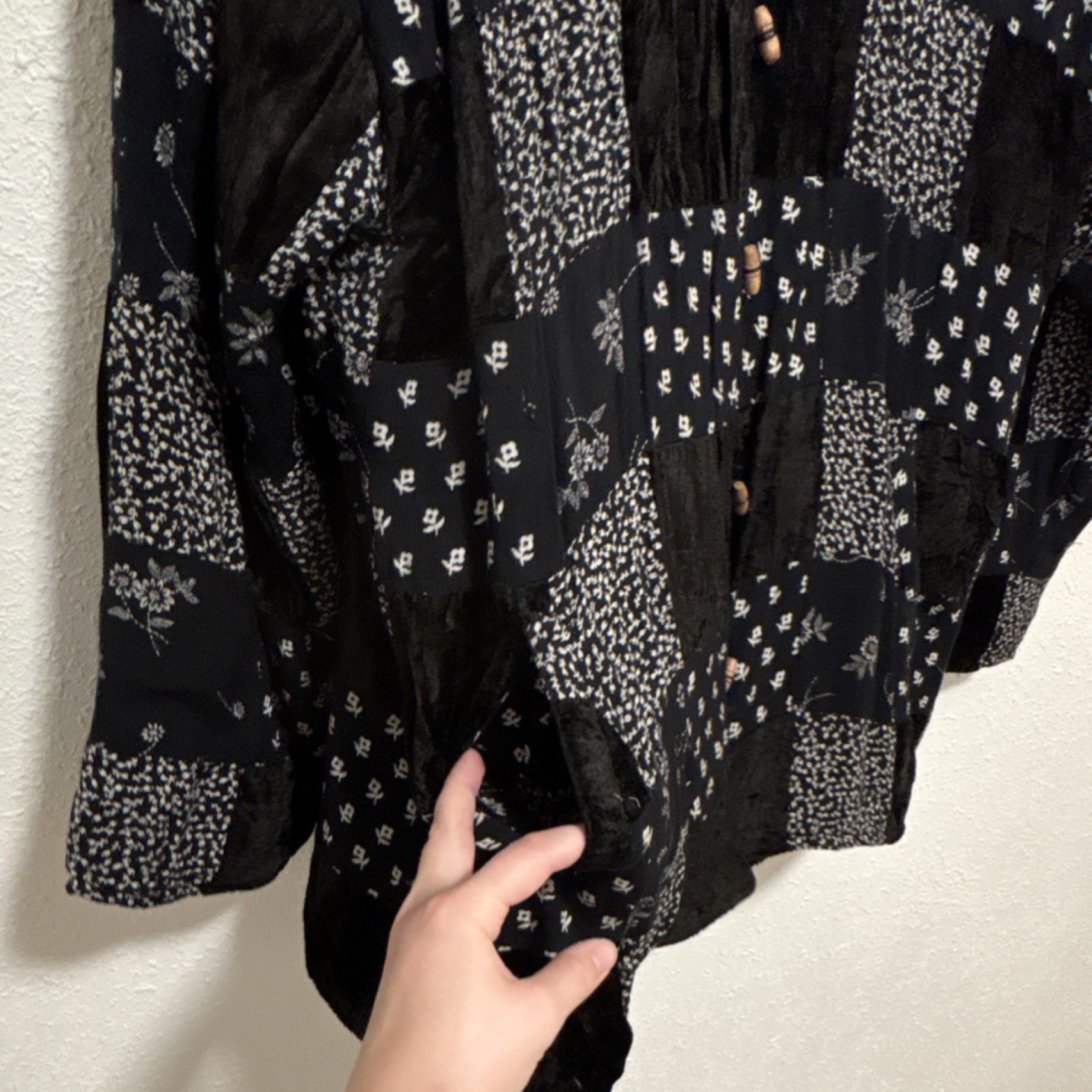 Silver Stream Patchwork Floral Jacket Black White… - image 6