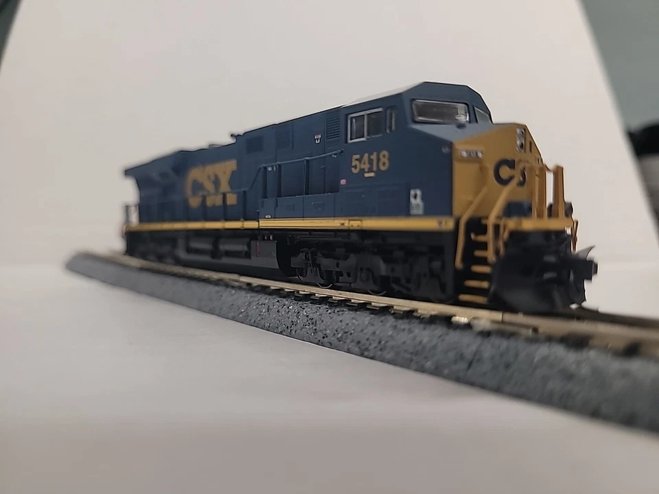 N Scale FVM GE-ES44-F2 CSX #5418 DC - Image 4 of 4