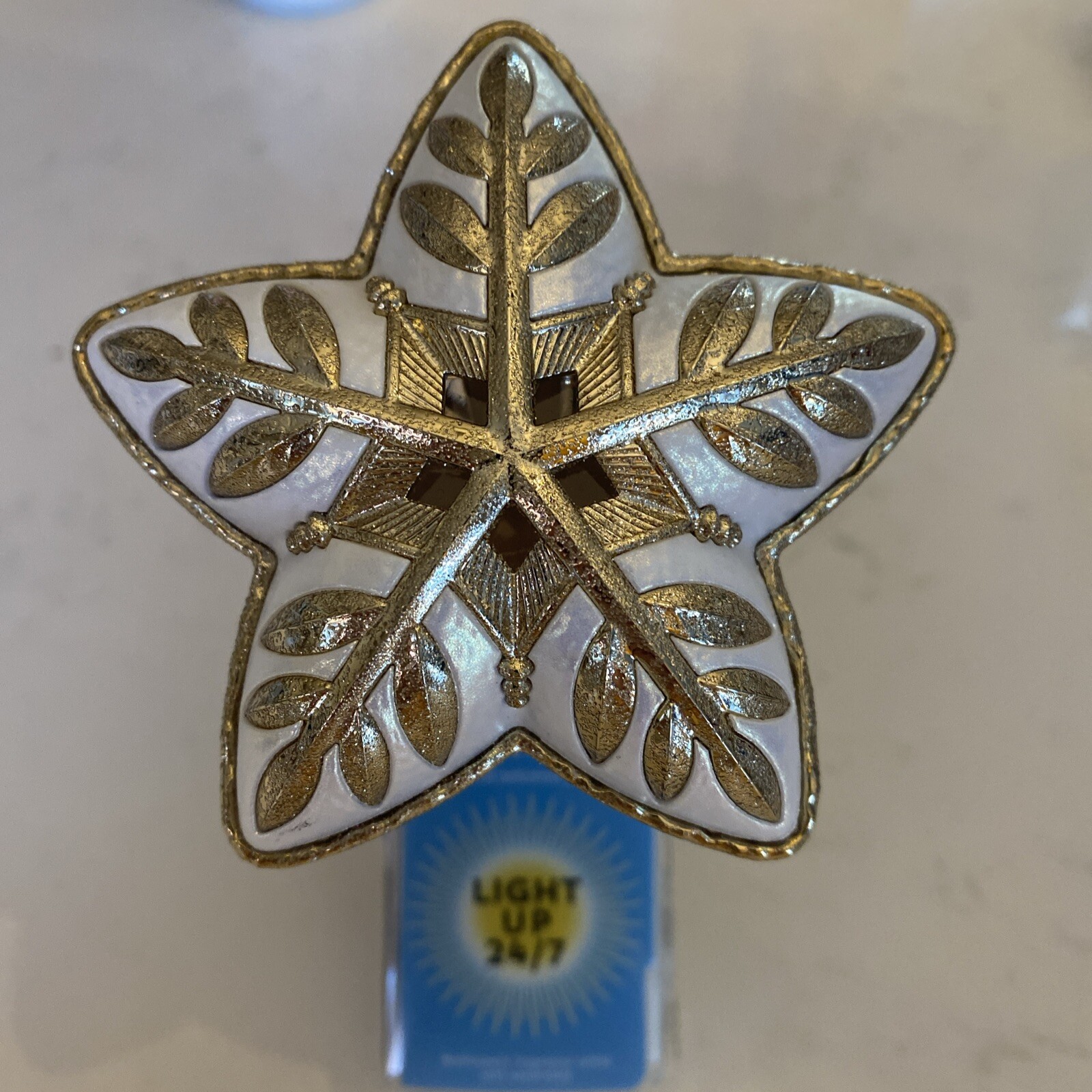 Bath & Body Works STAR Wallflower Plug Nightlight Christmas Gold White New-image