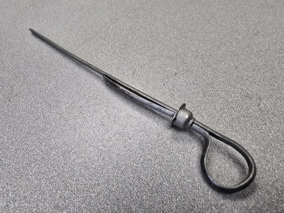 BONITO USADO ORIGINAL VOLKSWAGEN BEETLE 177 mm varilla de medición de aceite 111115611 NLA 1961-79 Foto 2 de 4