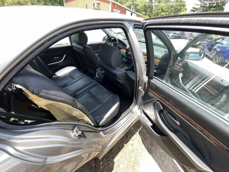 1997-2003 BMW 540i RIGHT ROCKER W/POST GRAY PC:472 4.4L AT RWD 100K 55406 - Image 2 of 4