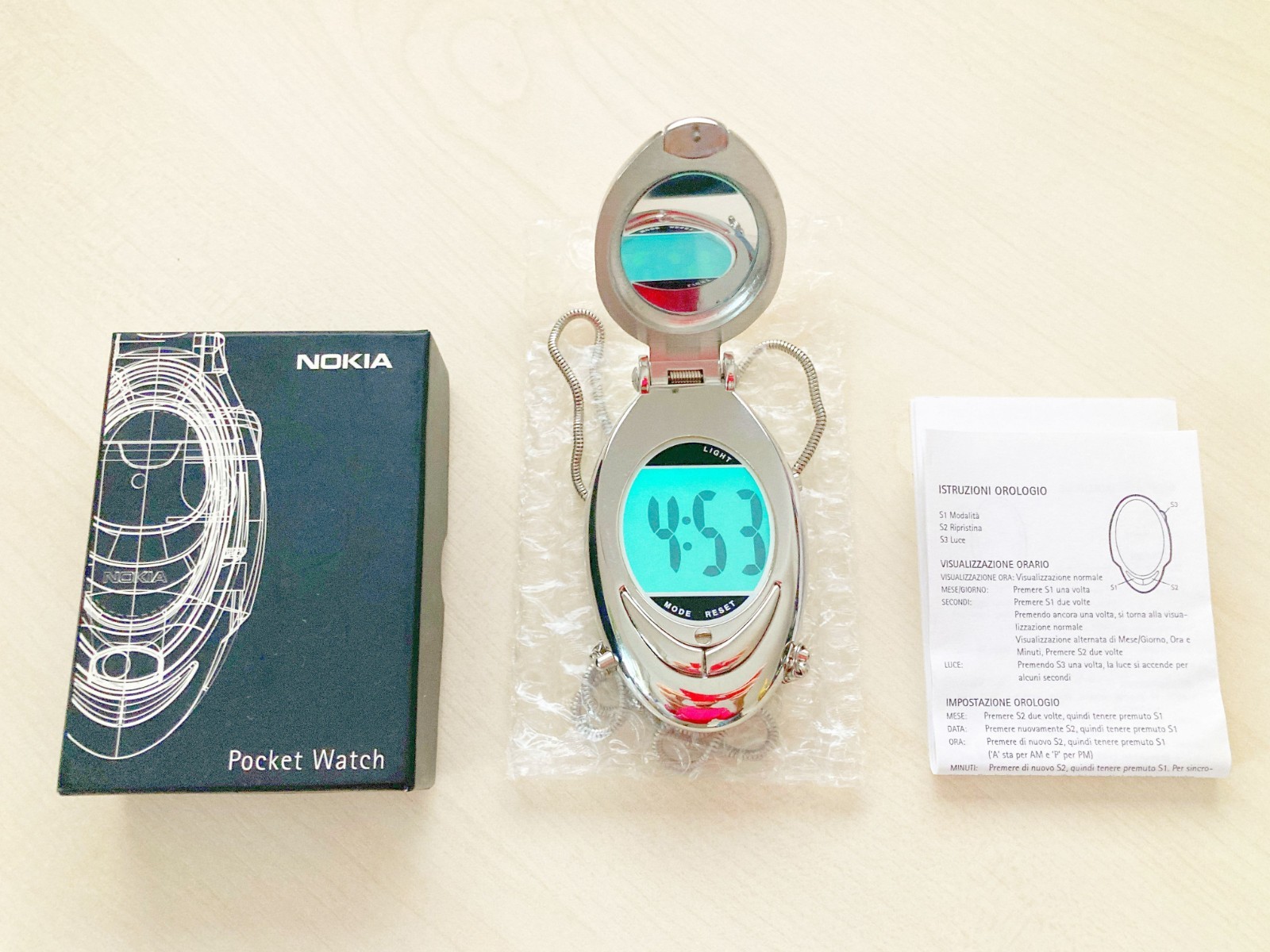 Nokia 8580 Limited Edition Pocket Watch Minority Rep Gem nokia-8580-limited-edition-pocket-watch-minority-rep-gem
