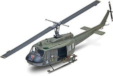 Revell UH-1D Huey Gunship Helicopter - Plasti...
