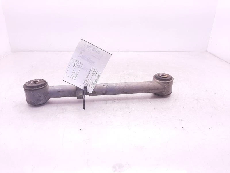 Brazo de control inferior delantero 84-01 Jeep Cherokee 52001162 Foto 2 de 4