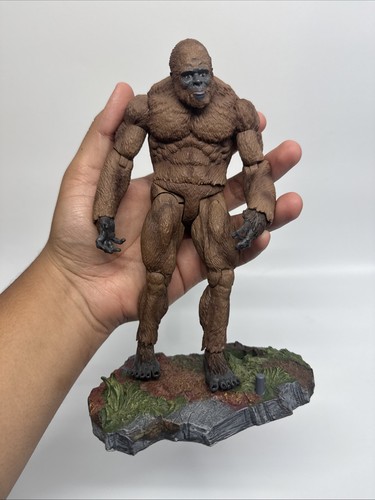 CreatuReplica North American Sasquatch Scout