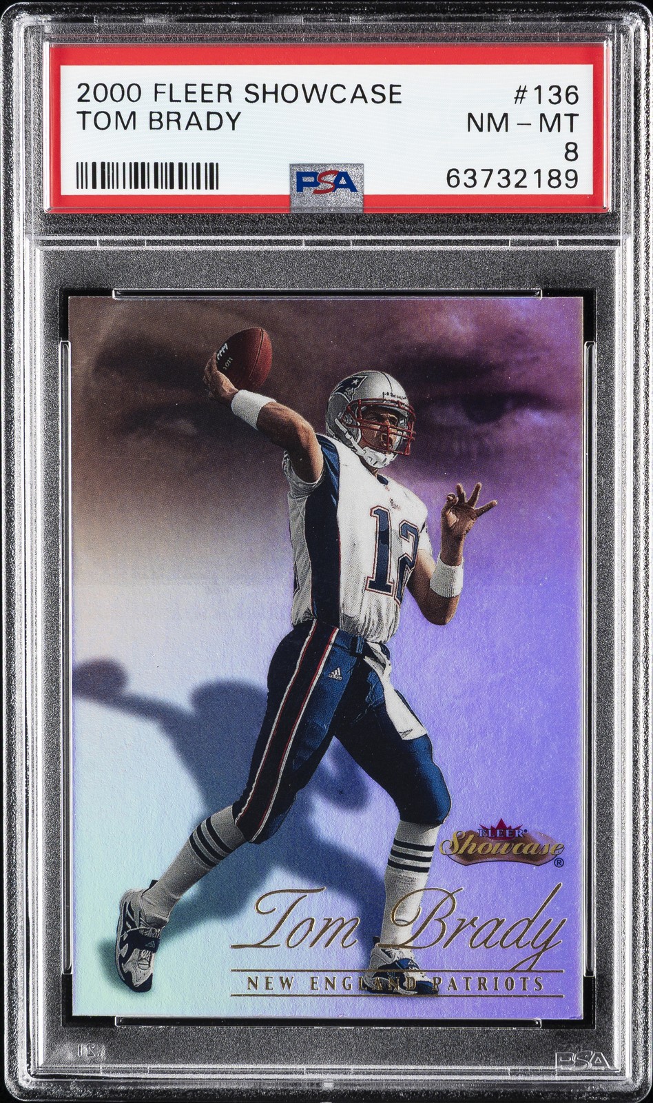 2000 FLEER SHOWCASE #136 TOM BRADY ROOKIE RC 577/2000 PSA 8